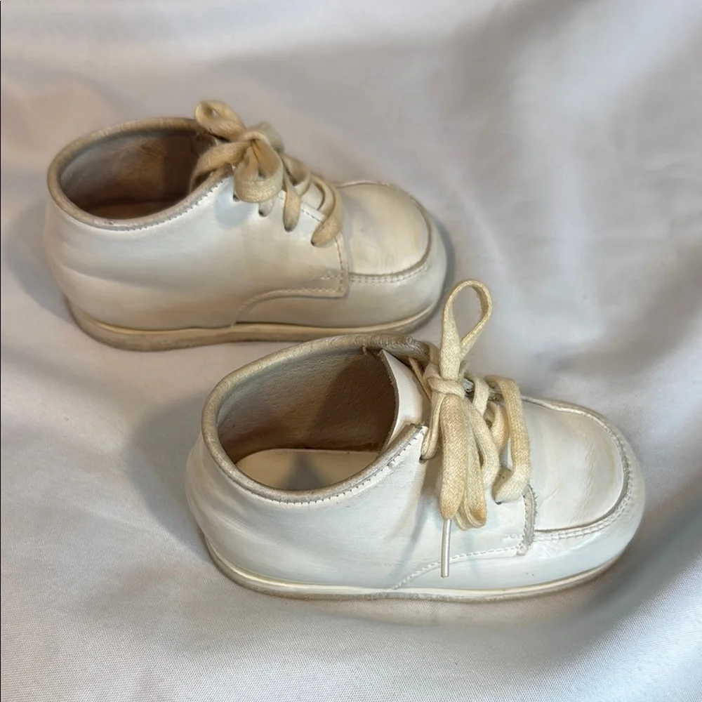 Vintage Stride Rite Baby Hard Bottom White Walking Shoes Baby Size 3 E